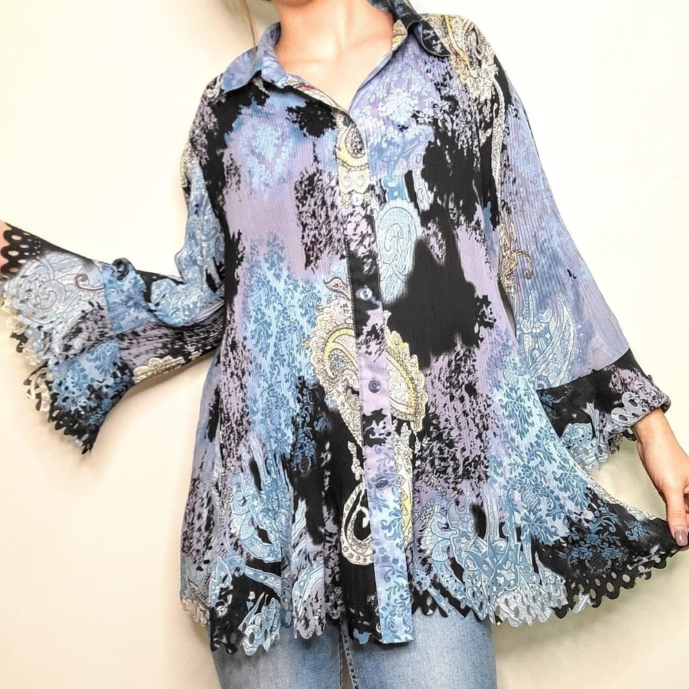 Vintage 1990s bohemian patterned bell sleeve button up shirt